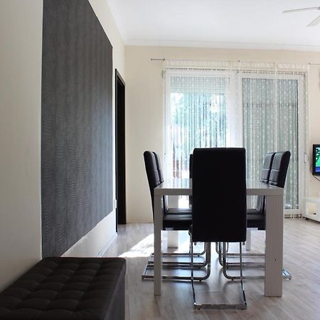 Апартаменти Medlin Apartman Шіофок Екстер'єр фото