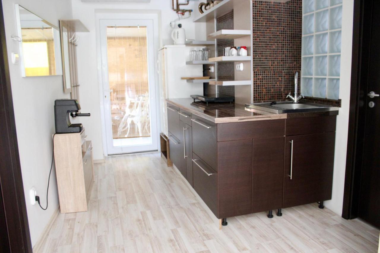 Апартаменти Medlin Apartman Шіофок Екстер'єр фото